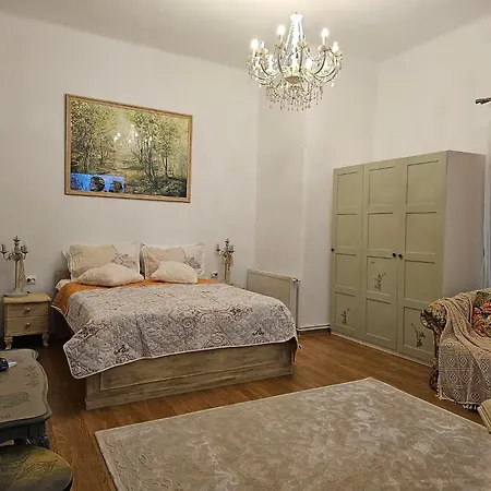 Angels' Nest - Old City, Studio-2